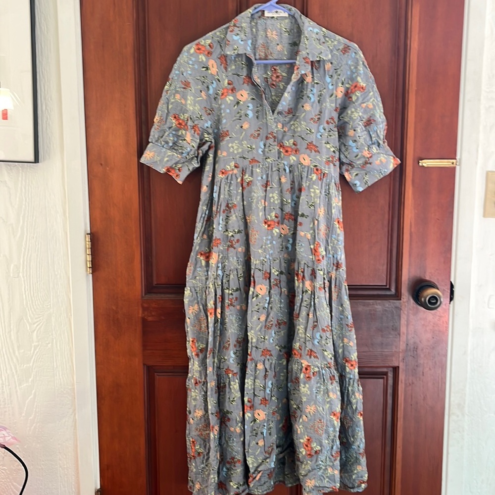 Natural life dress size medium. NWOT